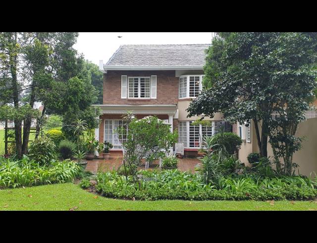 3 BEDROOM TOWNHOUSE TO LET IN KLOOF